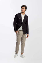 Laden Sie das Bild in den Galerie-Viewer.Men's regular fit washed full sleeve jacket